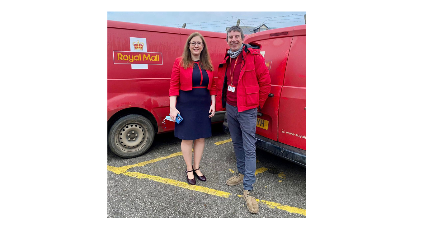 visiting-local-posties-at-the-delivery-office-in-sleaford-dr-caroline